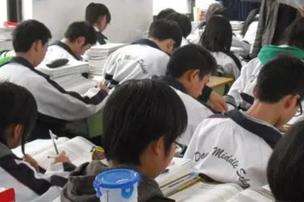纠缠什么意思