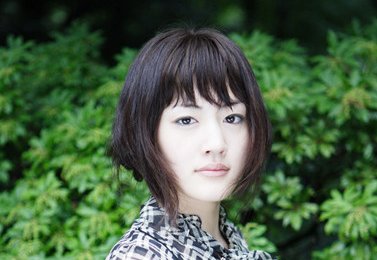 日本演员绫濑遥出演过很多优秀的影视剧与影片，她在日本娱乐圈的地位如何？