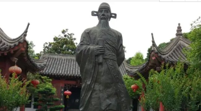 历史上哪位人物曾发明过绩效考核制度