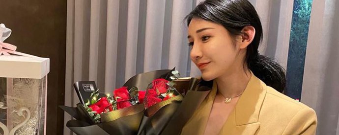 晨曦姐姐是女的吗？