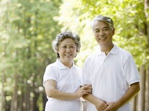 70岁老人发明自动爬楼智能车，这种车是如何工作的？