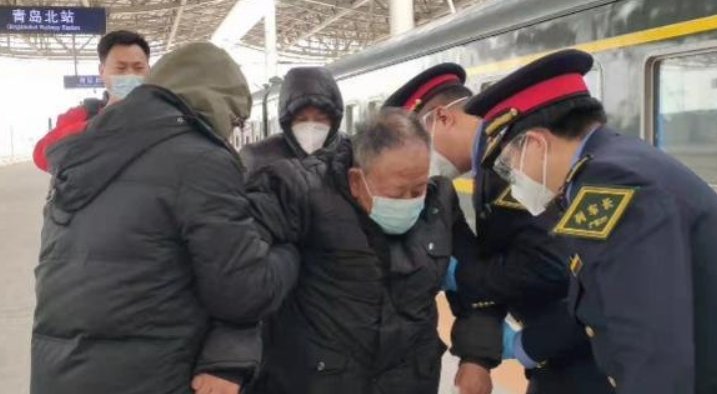 深圳街头拾荒的破产董事长已被儿子接回，他到底经历了怎样的起落