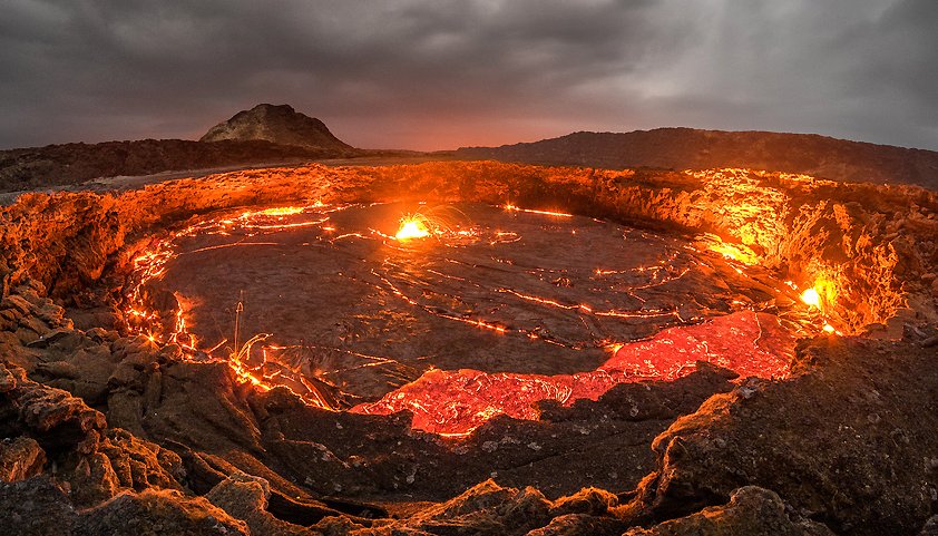 令人心痛！5人在攀登俄罗斯一火山途中遇难，为何外国人喜欢冒险？