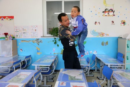 为什么我儿子更喜欢他爸爸呢？