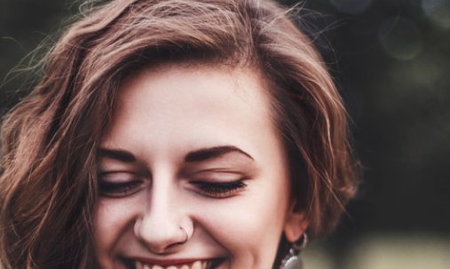 女生叫sharon有什么寓意?