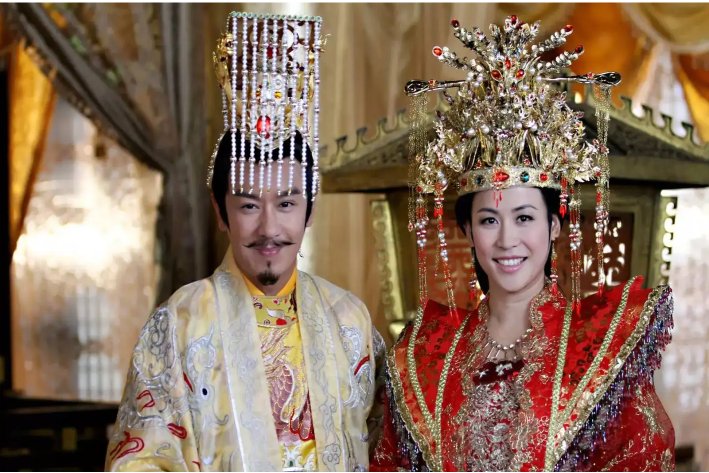 挖野菜是什么意思网络用语