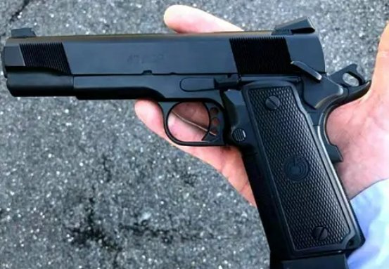 美国60岁的华裔女名医当街被枪杀，当时究竟发生了什么？