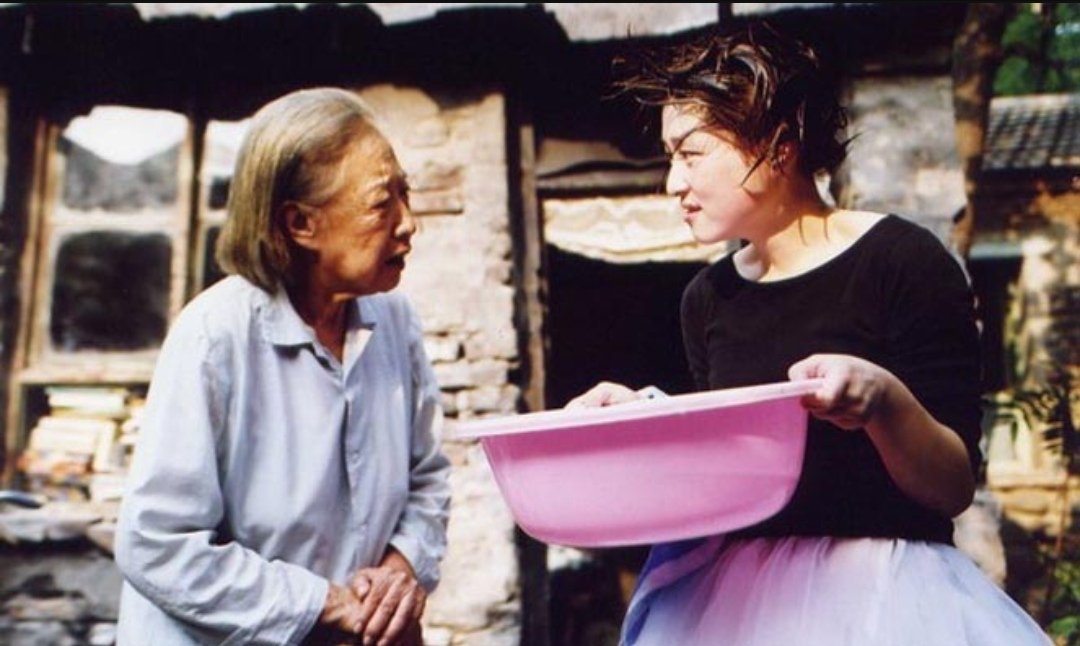 一个叫子怡的女学生被出租车带到野外是什么电影？