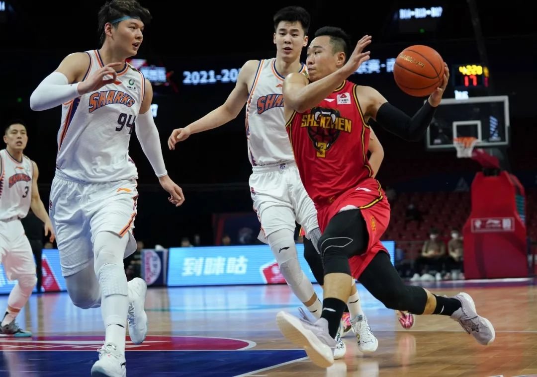 名嘴评沈梓捷和贺希宁言语冲突，二人是因何发生冲突的？