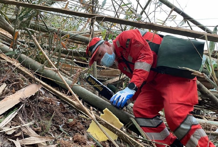 两部黑匣子相关译码工作正在进行，为何搜寻工作仍在进行？