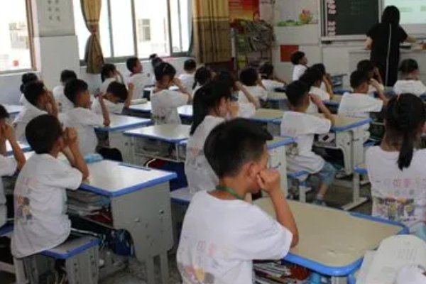 天上若无修月户下一句