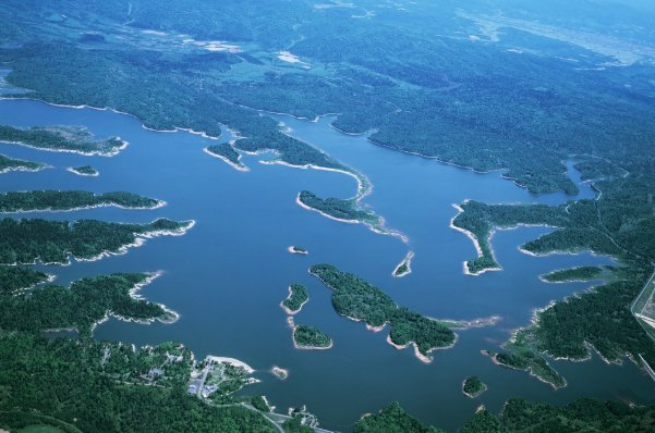 “五湖四海”和 “九江八河”都指什么？