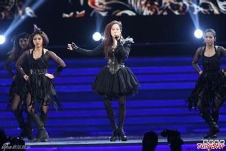 黑天鹅的歌手简介