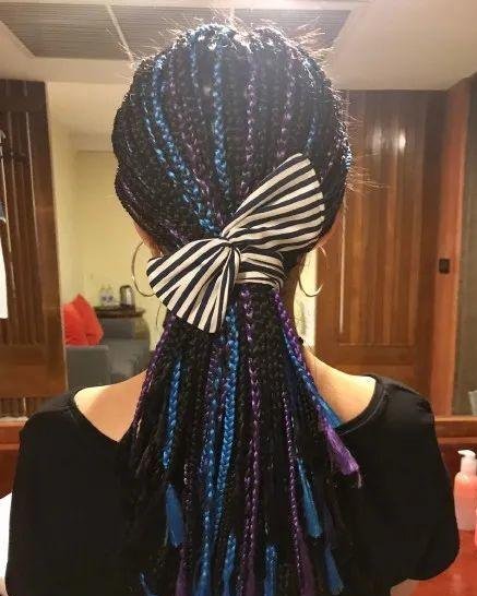 重庆一女孩编完脏辫后报警称5300元太贵，最终是如何解决此事的？