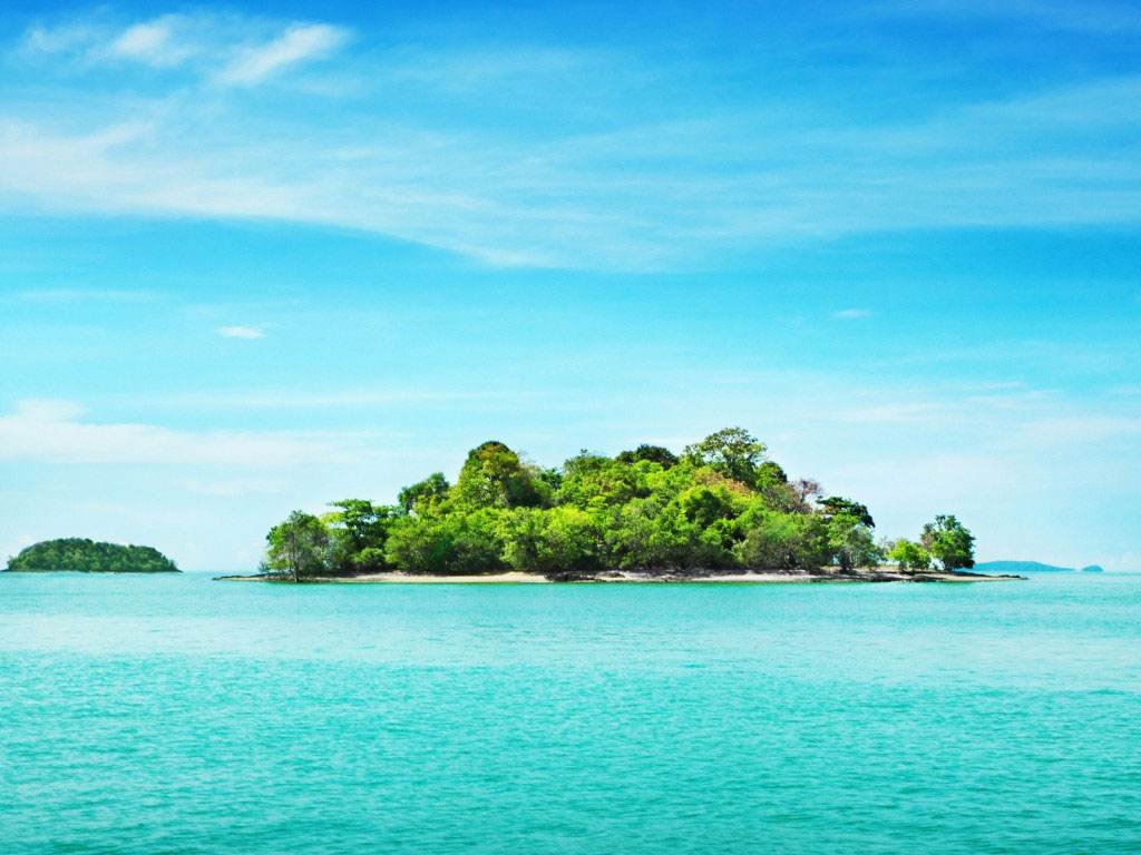 与老公激情缠绵 婆婆总喜欢躲在门口偷听 怎么办?