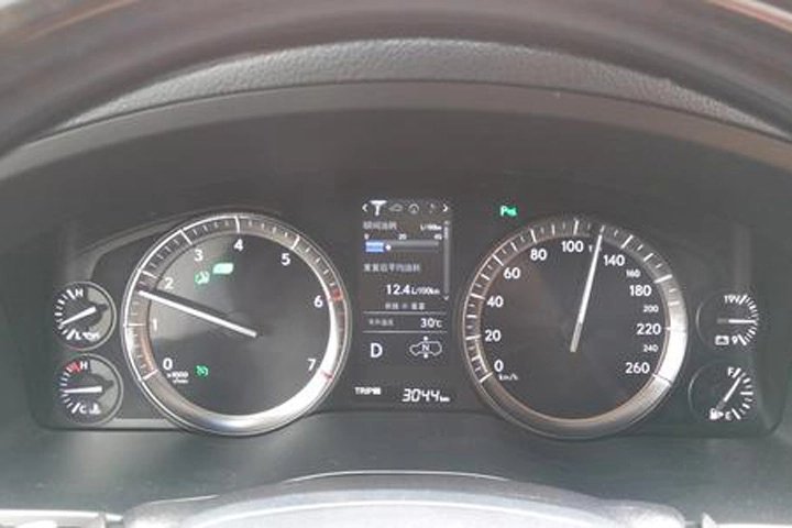 高速公路上时速120公里，连续驾驶10个小时，对车子有何影响？