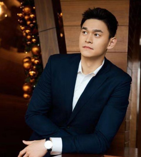 孙杨与泳池渐行渐远，常带货到凌晨，运动员的尽头也是直播带货吗？