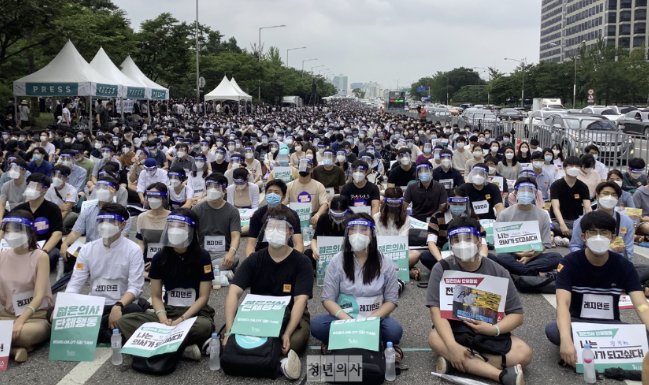韩国政府与医界谈判，最后结果如何？